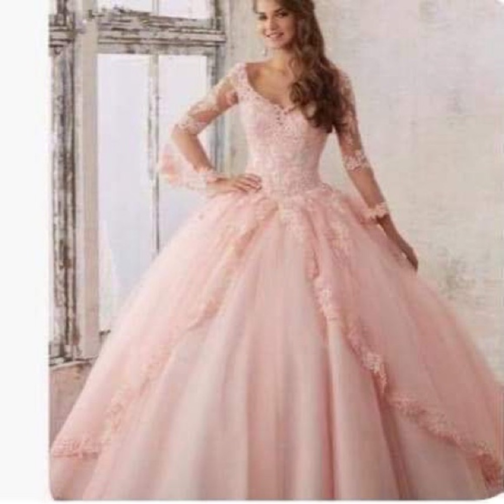 Elegant Pink Lace Evening Gown